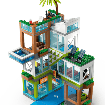CITY. APARTMENT BUILDING