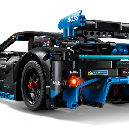 TECHNIC. Porsche GT4 performance race car