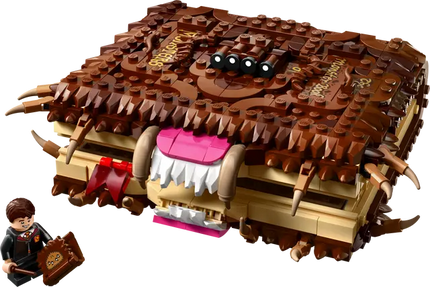 Harry Potter. Chomping monster book