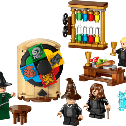 HARRY POTTER. HOGWARTS CASTLE: SORTING HAT? C EREMONY
